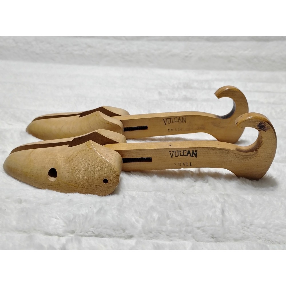 VINTAGE VULCAN PAIR SET WOODEN SHOE FORM KEEPERS Stretchers SMALL Wood